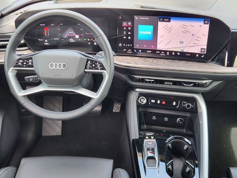 Certified 2025 Audi Q5 Premium Plus w/ Premium Plus AWD/4WD image 33