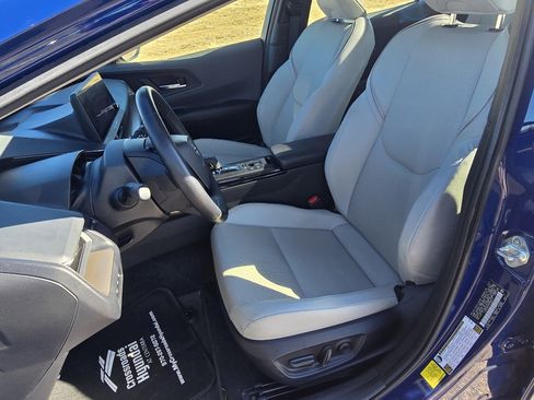 Used 2024 Toyota Prius XLE image 13