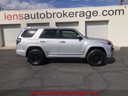 Used 2014 Toyota 4Runner Limited image 1