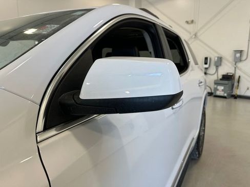 Used 2019 GMC Acadia Denali image 14