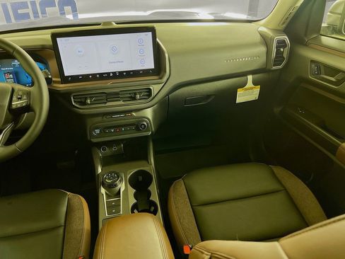 Used 2025 Ford Bronco Sport Outer Banks image 28