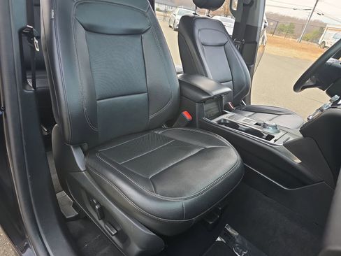 Used 2022 Ford Explorer Limited w/ Equipment Group 301A image 16