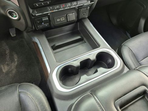 Used 2020 GMC Sierra 1500 SLT RWD image 21