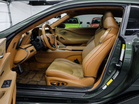 Used 2021 Lexus LC 500 Coupe w/ Performance Package image 4