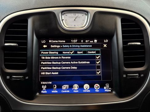 Used 2015 Chrysler 300 C w/ Harman/Kardon Audio Group RWD image 43