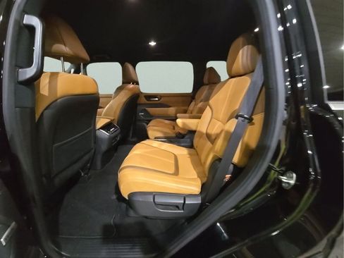 Used 2025 Nissan Armada SL w/ Captain's Chari Seat Package RWD image 7
