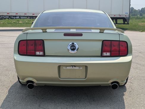 Used 2005 Ford Mustang GT Premium RWD image 17