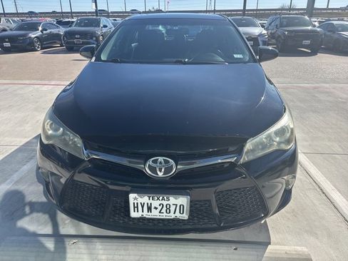 Used 2017 Toyota Camry XSE image 2
