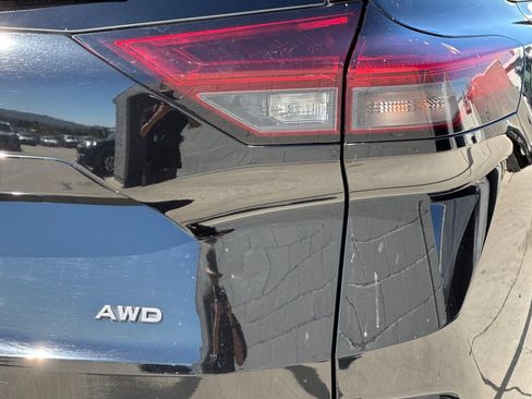 Used 2025 Nissan Rogue SV AWD/4WD image 24