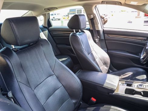 Used 2019 Honda Accord Touring image 20