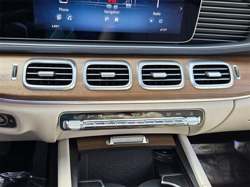 Used 2024 Mercedes-Benz GLE 450 4MATIC image 22