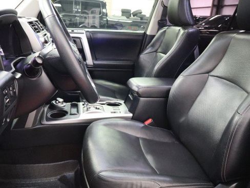 Used 2019 Toyota 4Runner Limited AWD/4WD image 31