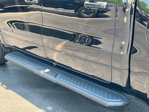 Used 2022 RAM 1500 Big Horn AWD/4WD image 11