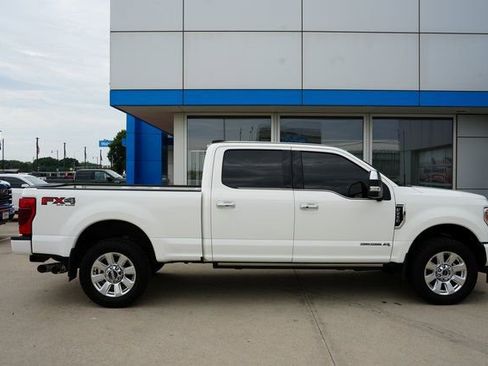 Used 2022 Ford F250 Platinum w/ FX4 Off-Road Package image 41