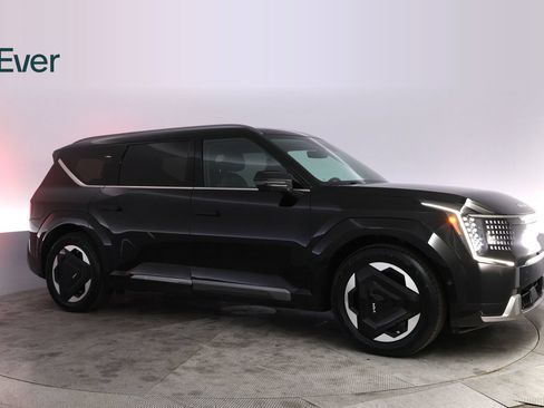 Used 2024 Kia EV9 Land AWD/4WD image 14