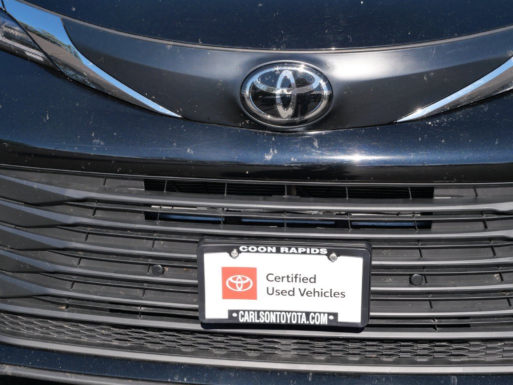 Certified 2026 Toyota Sienna XLE FWD image 9