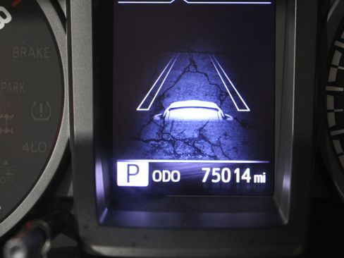 Used 2021 Toyota Tacoma SR image 11