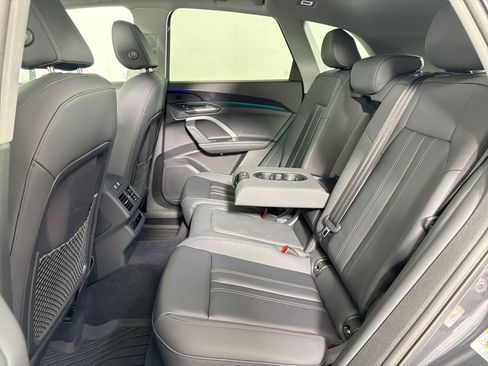 Certified 2025 Audi Q5 Premium w/ Convenience Package AWD/4WD image 13