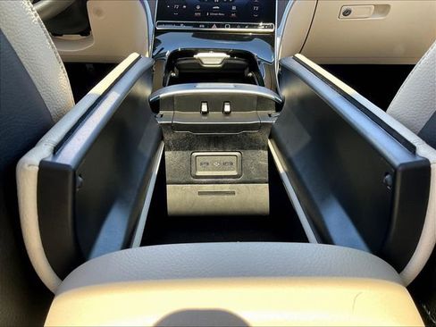 Used 2022 Mercedes-Benz C 300 4MATIC Sedan image 18