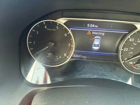 Used 2023 Nissan Altima 2.5 SR w/ SR Premium Package FWD image 10
