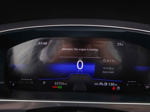 Used 2024 Volkswagen Tiguan SE R-Line FWD image 15