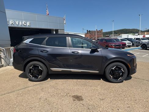 New 2026 Kia Sportage EX w/ EX Panorama Roof Package image 8