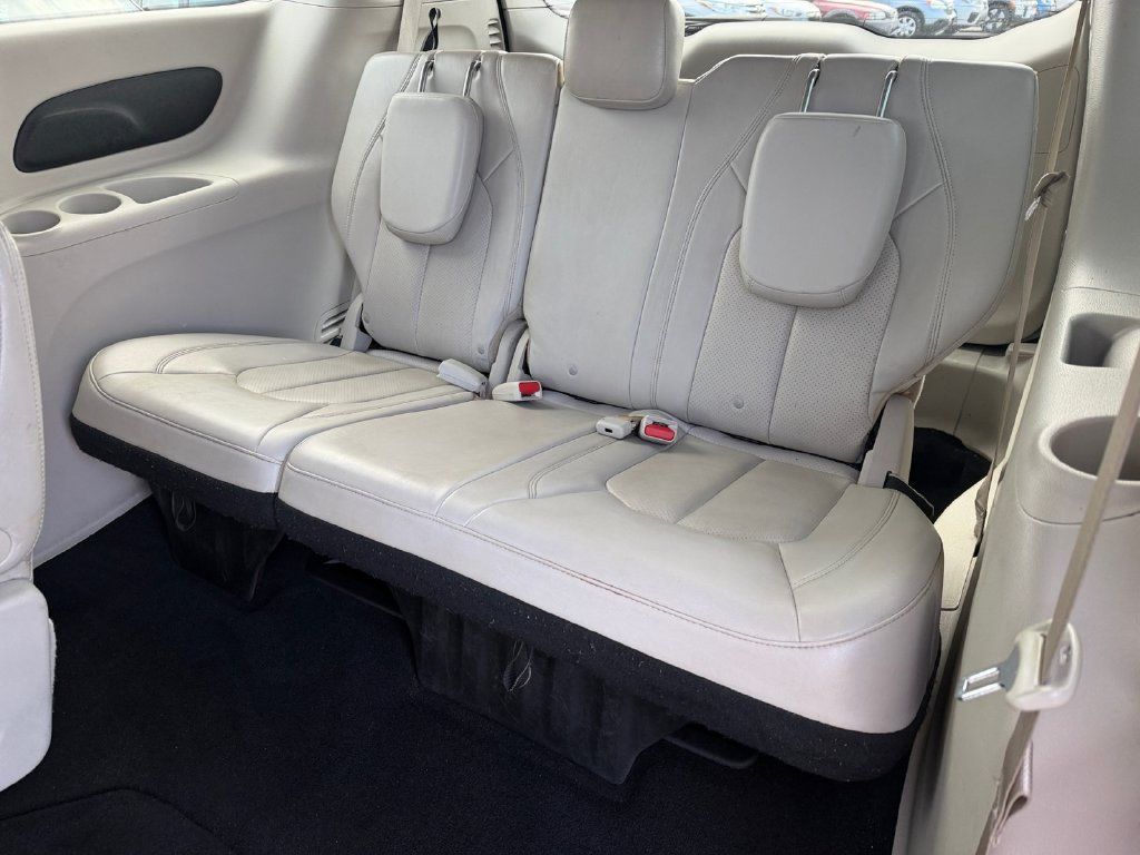 Used 2021 Chrysler Voyager Lxi FWD image 15