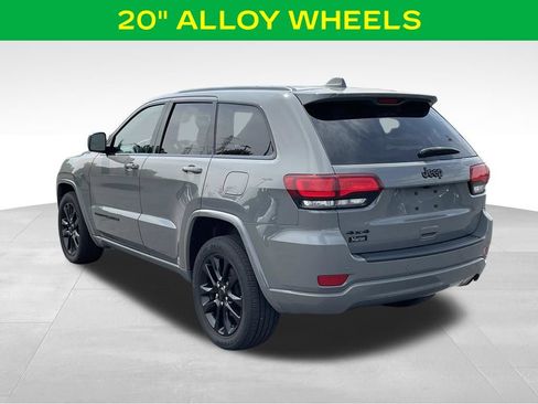 Used 2021 Jeep Grand Cherokee Laredo X AWD/4WD image 12