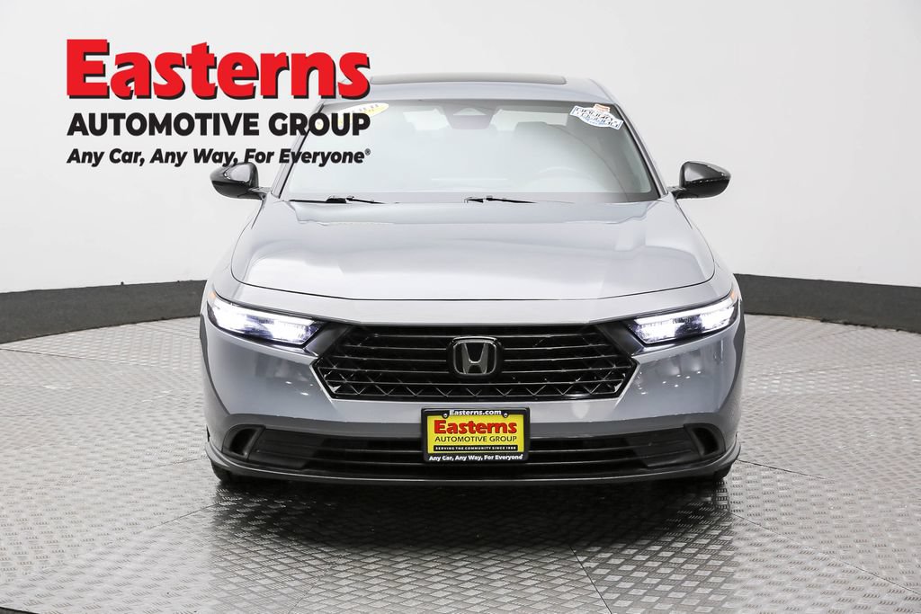 Used 2023 Honda Accord Sport image 3