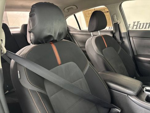 Used 2021 Nissan Sentra SR FWD image 30