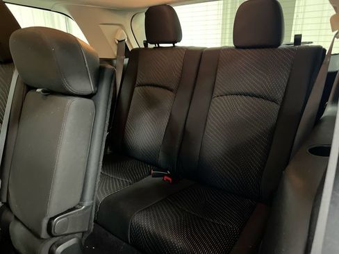 Used 2017 Dodge Journey SXT w/ Comfort/Convenience Group FWD image 22