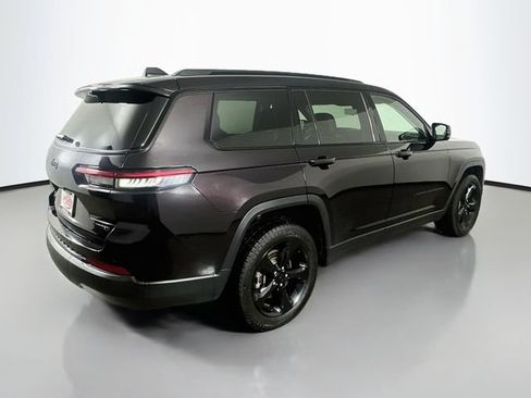 Used 2023 Jeep Grand Cherokee L Limited w/ Luxury Tech Group II AWD/4WD image 23