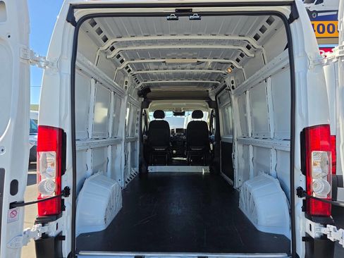 Used 2023 RAM ProMaster 2500 image 10