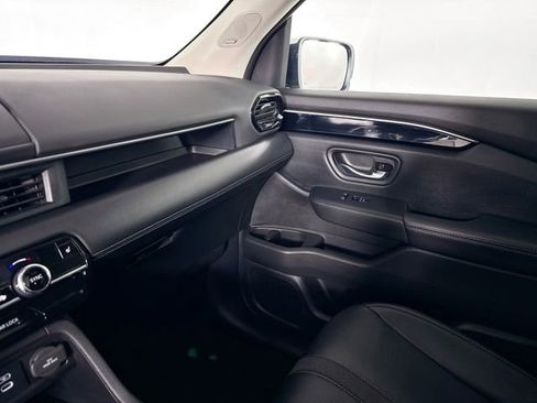 Used 2024 Honda Pilot Touring image 45