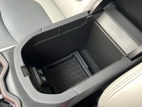 Used 2023 Toyota RAV4 Limited image 21