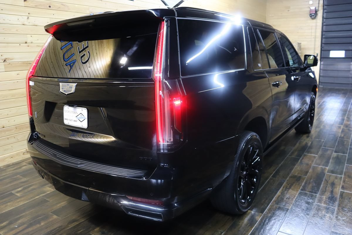 Used 2024 Cadillac Escalade ESV Sport w/ LPO, ONYX Package AWD/4WD image 5