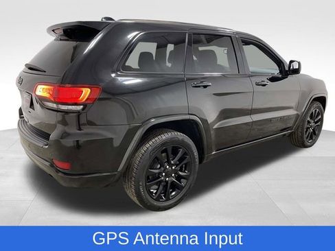 Used 2020 Jeep Grand Cherokee Altitude image 5