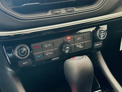 New 2026 Jeep Compass Latitude image 15