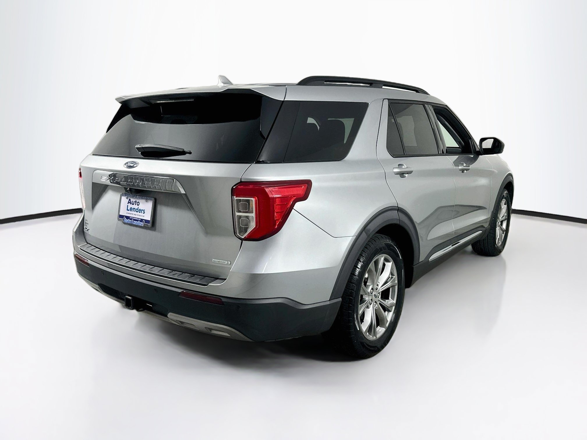 Used 2020 Ford Explorer XLT w/ Equipment Group 202A RWD image 5