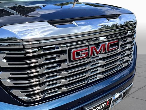 Used 2022 GMC Sierra 1500 Denali w/ Denali Reserve Package AWD/4WD image 30