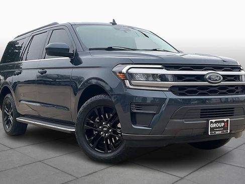 Used 2022 Ford Expedition Max XLT image 2