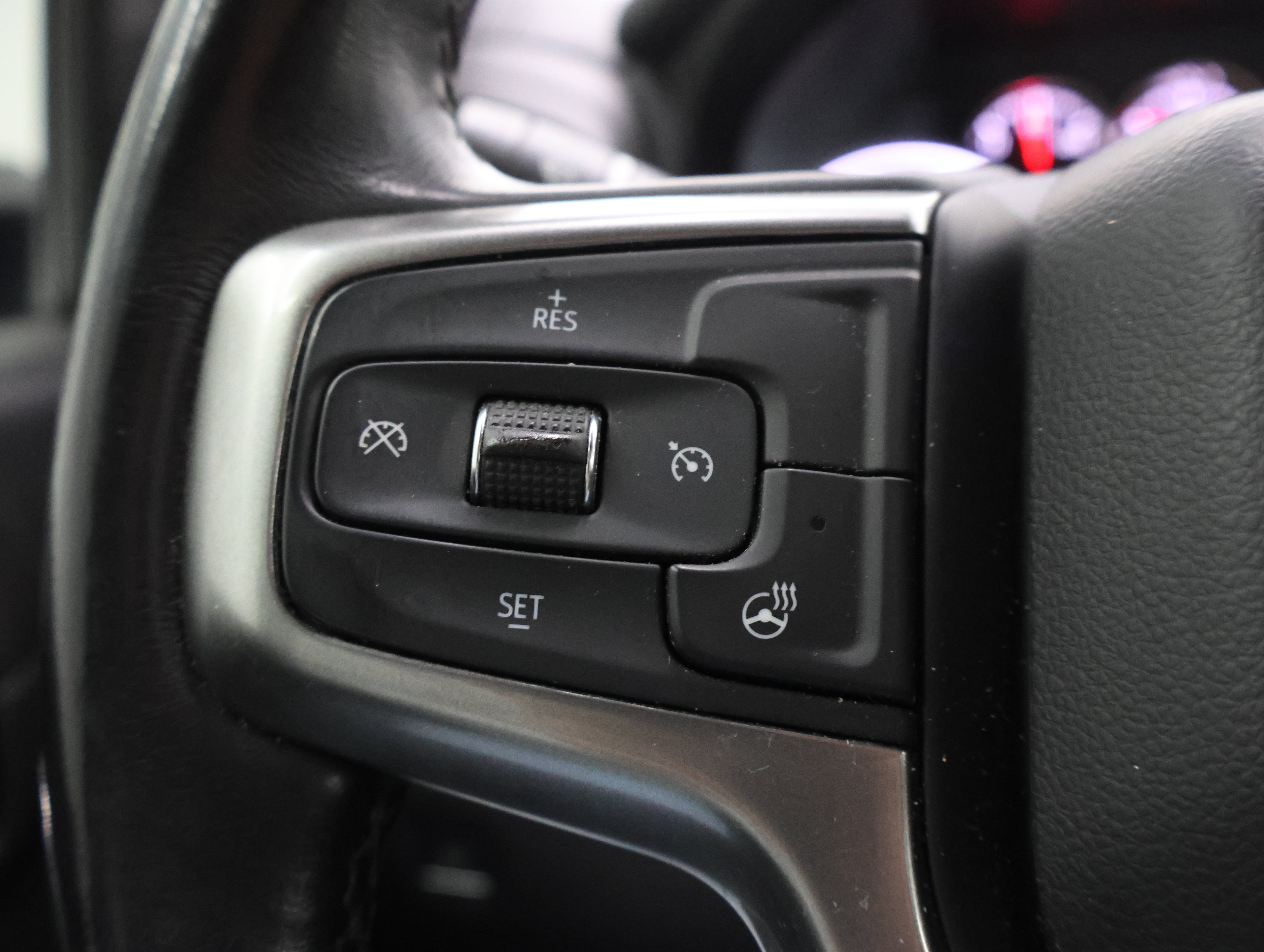 Used 2021 Chevrolet Silverado 2500 LT w/ Midnight Edition AWD/4WD image 15