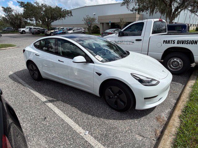 Used 2023 Tesla Model 3 Standard Range RWD image 2