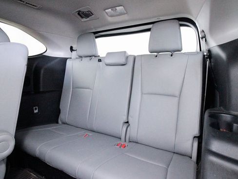 Used 2020 Toyota Highlander Limited Platinum image 26
