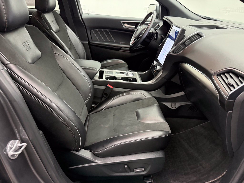 Used 2022 Ford Edge ST AWD/4WD image 32