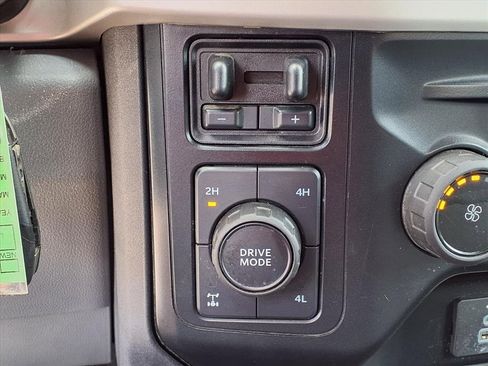 Used 2023 Ford F250 XLT image 26