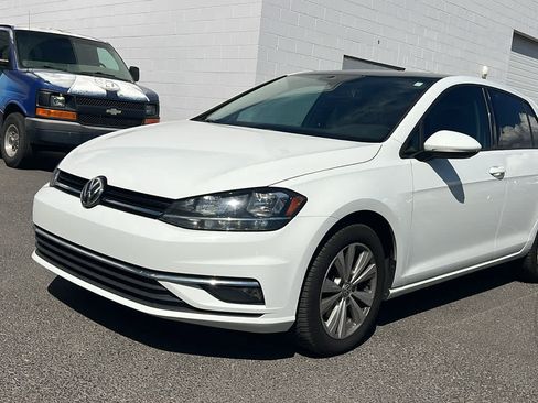Used 2019 Volkswagen Golf SE FWD image 1