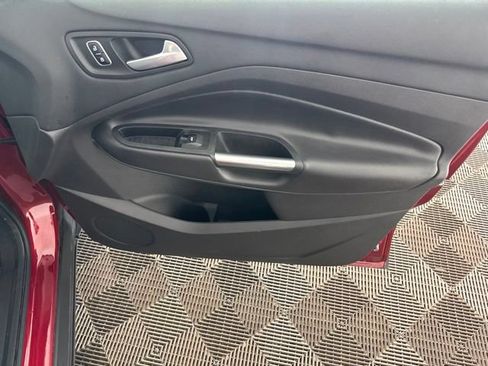 Used 2017 Ford Escape SE AWD/4WD image 23