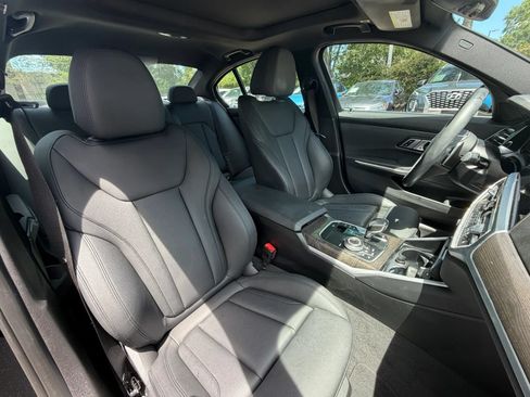 Used 2019 BMW 330i Sedan w/ Convenience Package RWD image 9