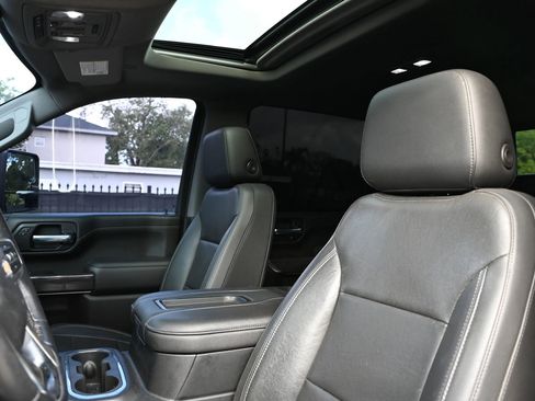 Used 2020 Chevrolet Silverado 3500 LTZ w/ LTZ Premium Package AWD/4WD image 20